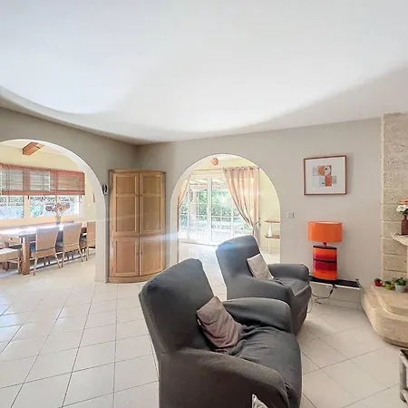Maison A 2 Km D'ile-rousse, 6 Pers., 3 Ch., Jardin Et Terrasses, Securisee - Fr-1-719-47 *