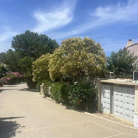 Maison A 2 Km D'ile-rousse, 6 Pers., 3 Ch., Jardin Et Terrasses, Securisee - Fr-1-719-47 *